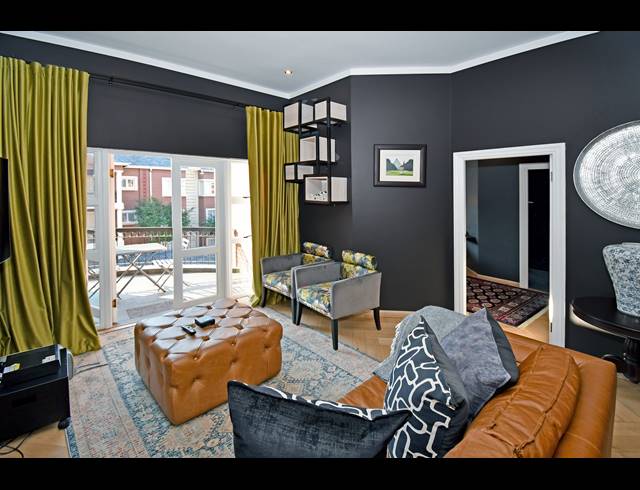 2 BEDROOM APARTMENT FOR SALE IN MELROSE NORTH